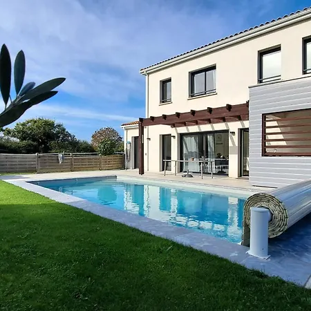 Villa Saint Augustin - Maison Avec Piscine Chauffee Et Jacuzzi - La Foret D'armotte La Font