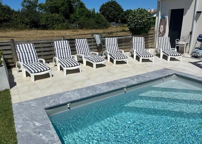 Villa Saint Augustin - Maison Avec Piscine Chauffee Et Jacuzzi - La Foret D'armotte La Font